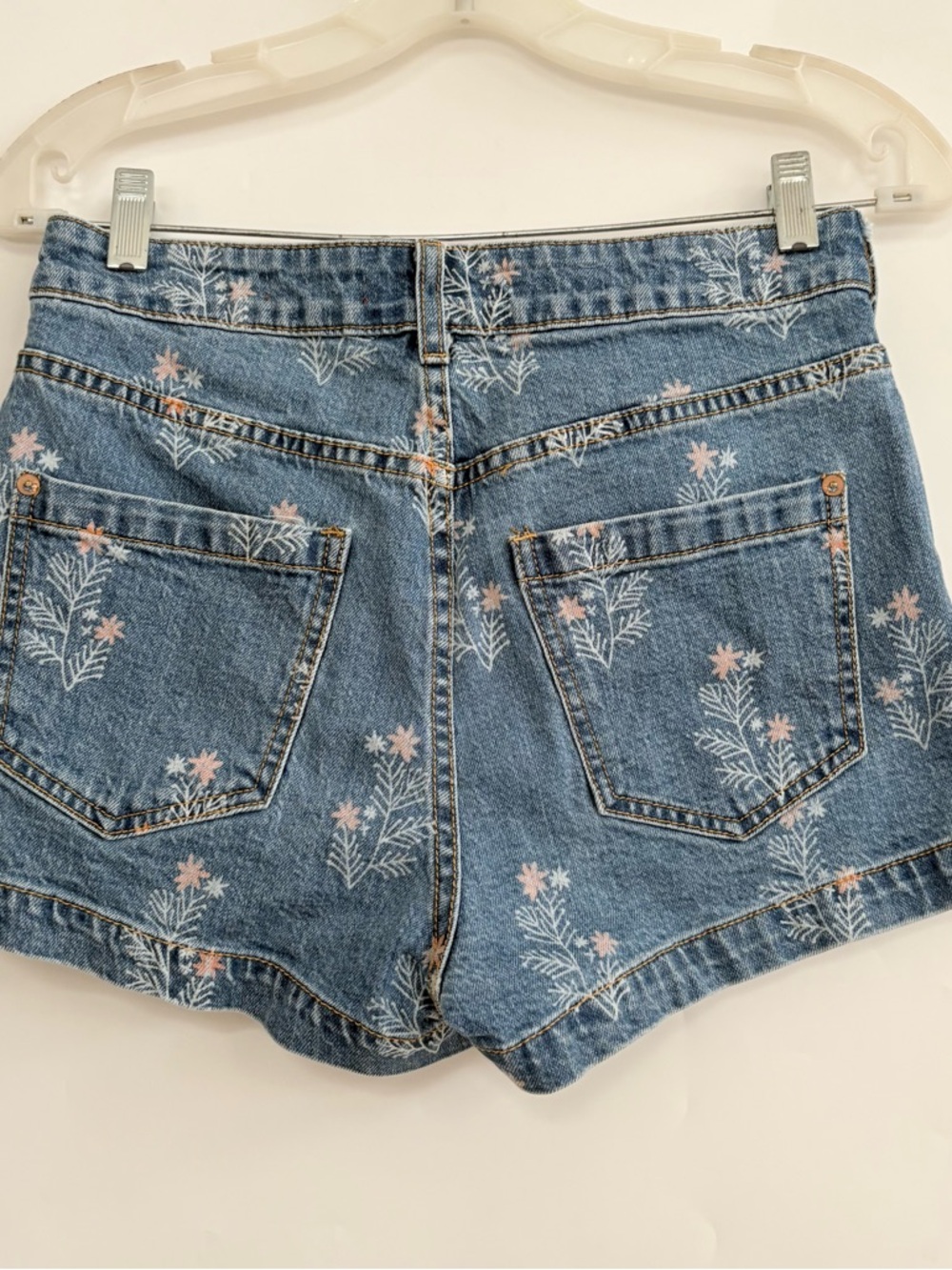Anthropologie Pilcro Ultra High Rise Denim Shorts Button Fly Floral - Picture 5 of 10